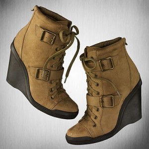 simply vera boots
