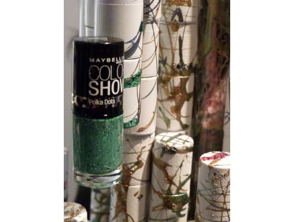 maybelline color show green polka dots
