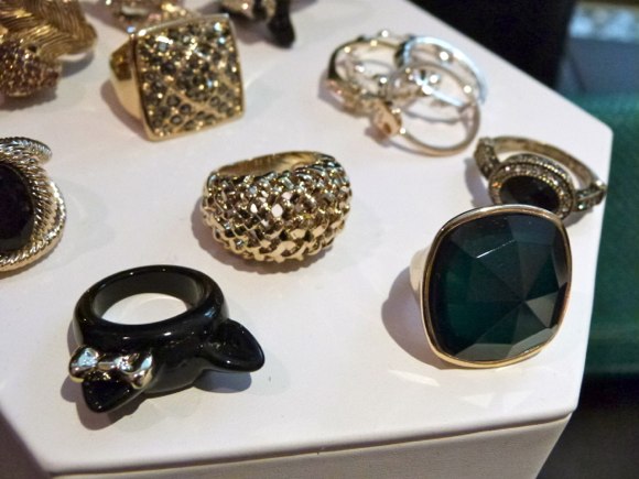 sleek stone ring accessorize store